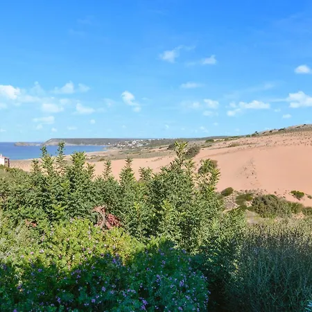 2 Bedroom Awesome In Holiday home *